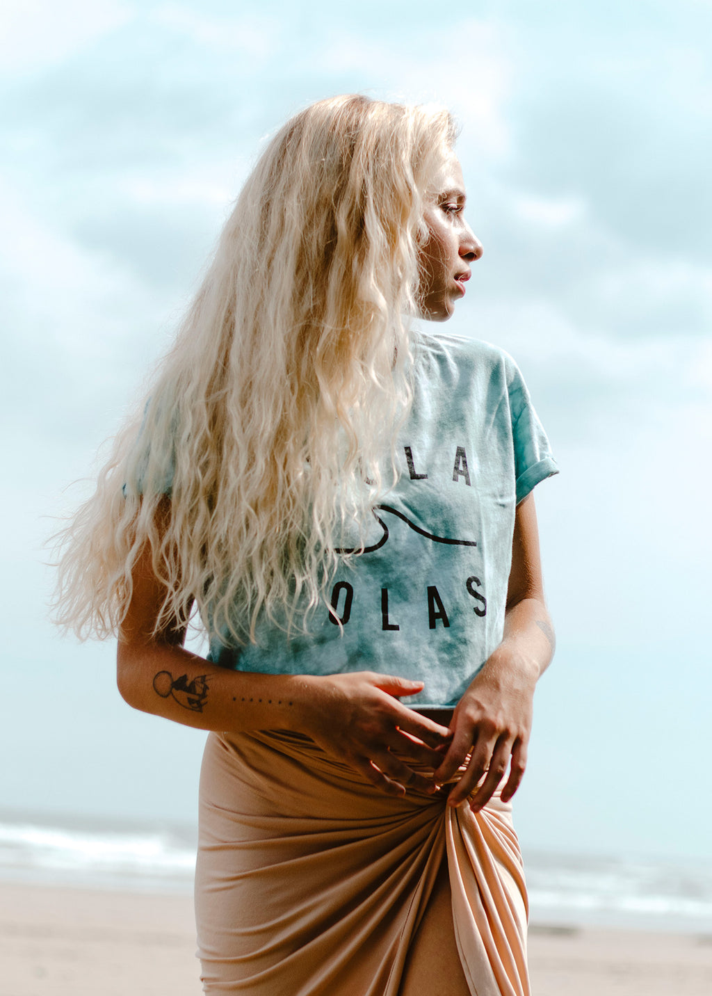 LOLA CROPPED TEE - HOLA OLAS